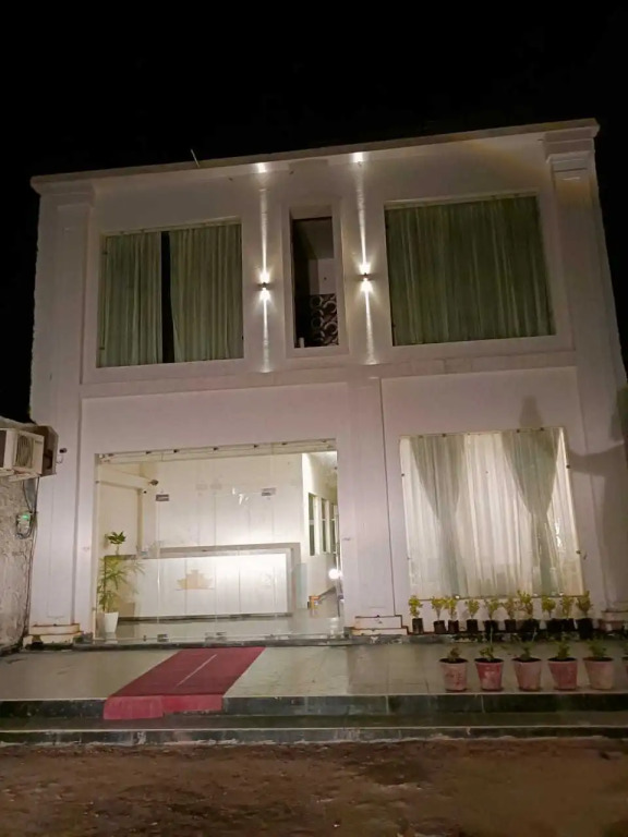 Oyo 92624 Hotel Kanal