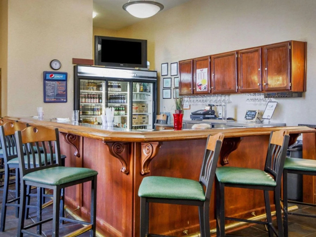 Comfort Inn & Suites Madison North