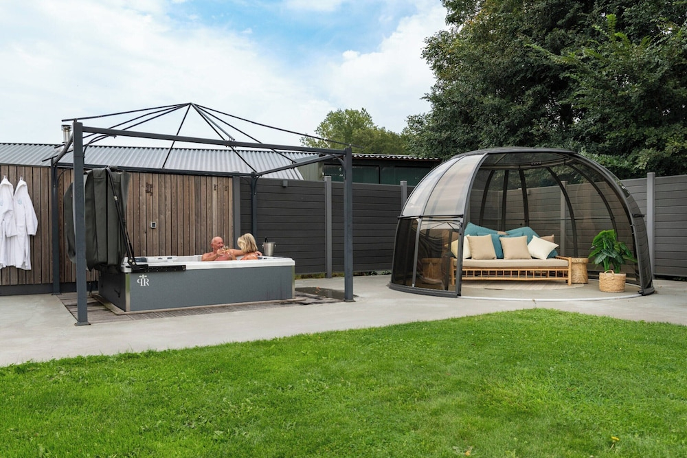 Private Wellness Haven by the Vecht