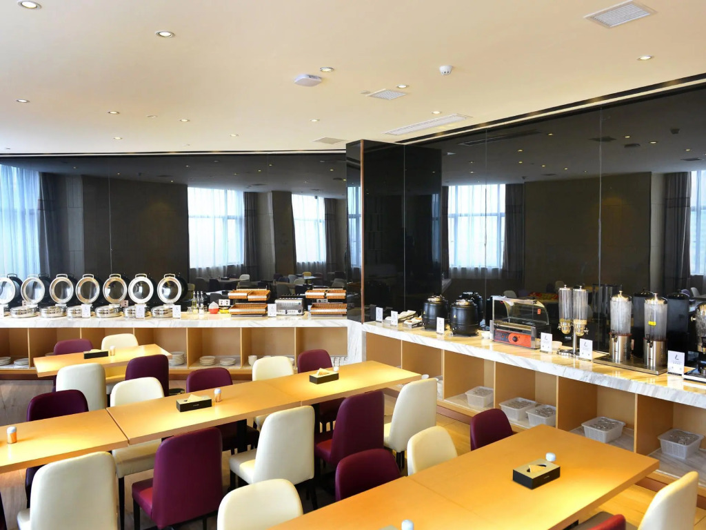 Lavande Hotel·Yichun Wanda, High Speed Railway Station