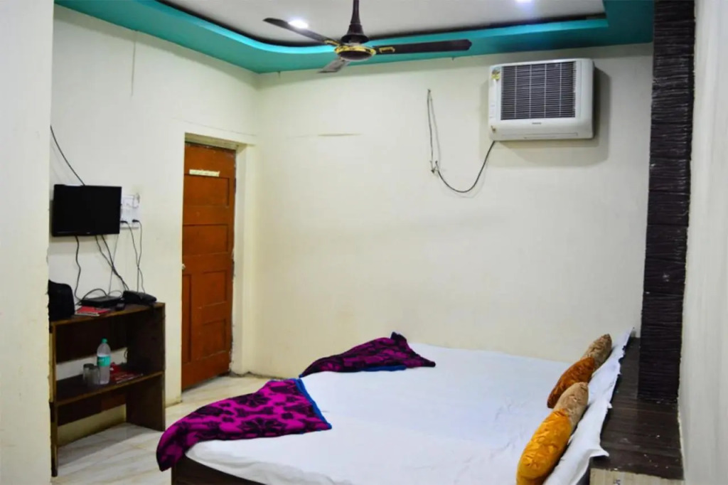 Hotel Bholenath Palace - Infront of Mahakal Temple