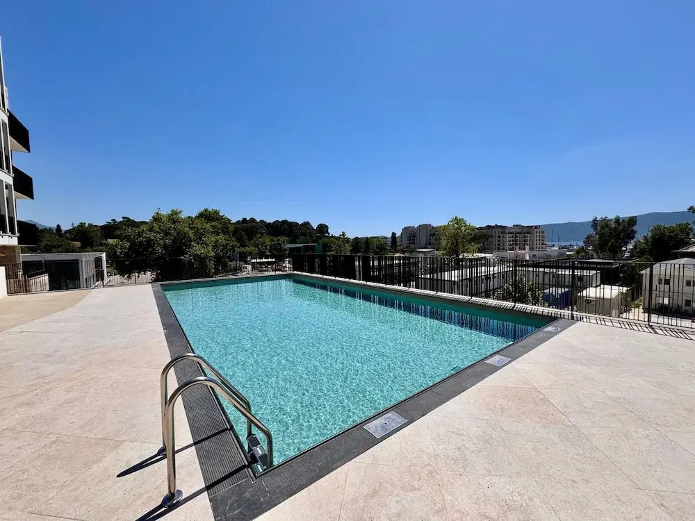 Qumi Porto Suites