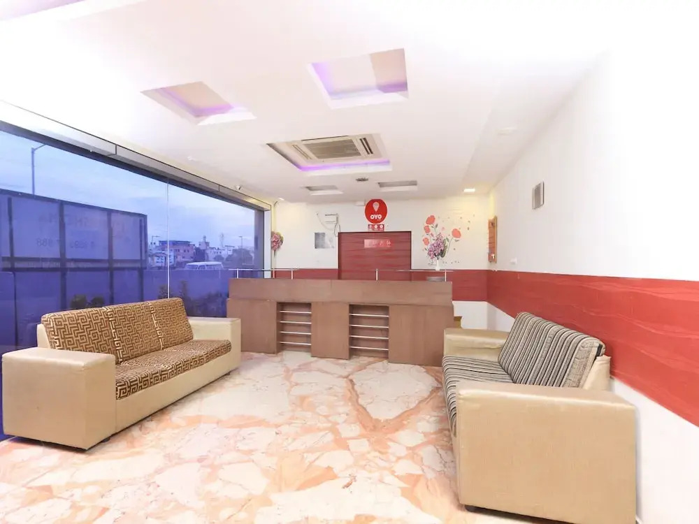 OYO Flagship 559 Harshetha Residency