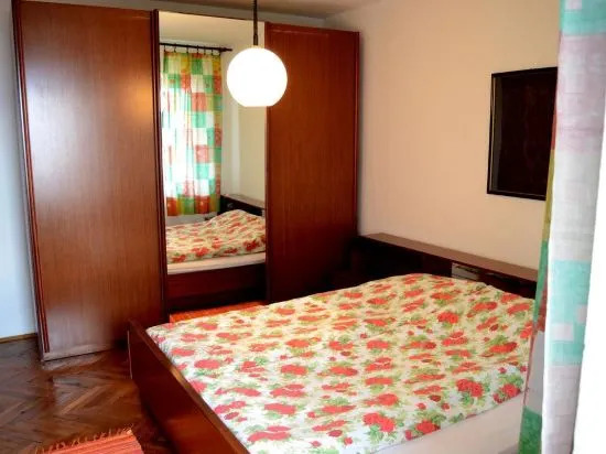 Bache Apartments