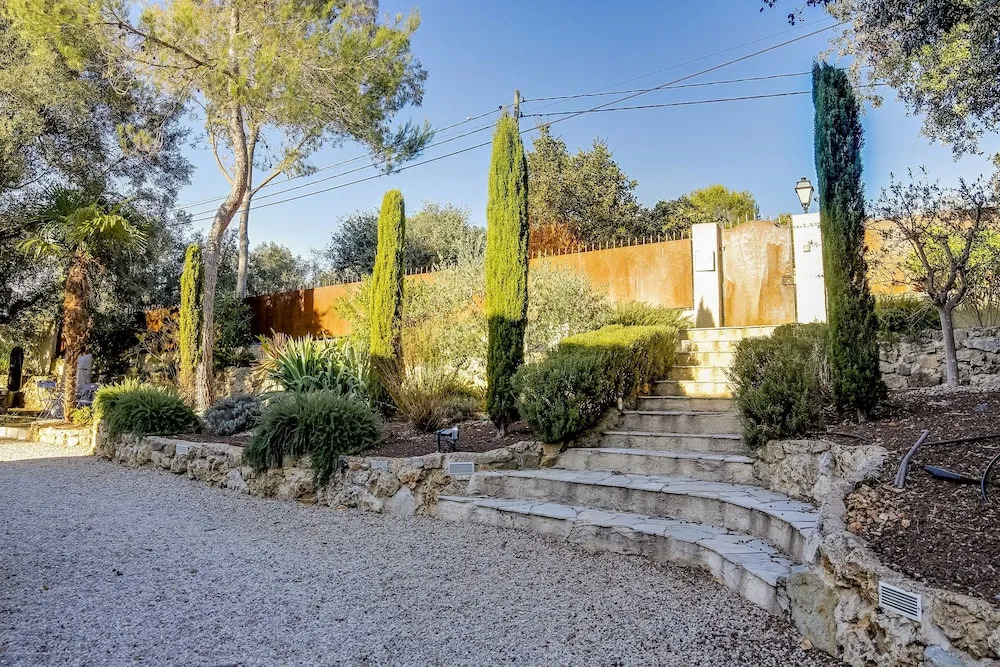 Villa Les Lucioles - Chambre indépendante - Piscine privative - Petit déjeuner - Parking