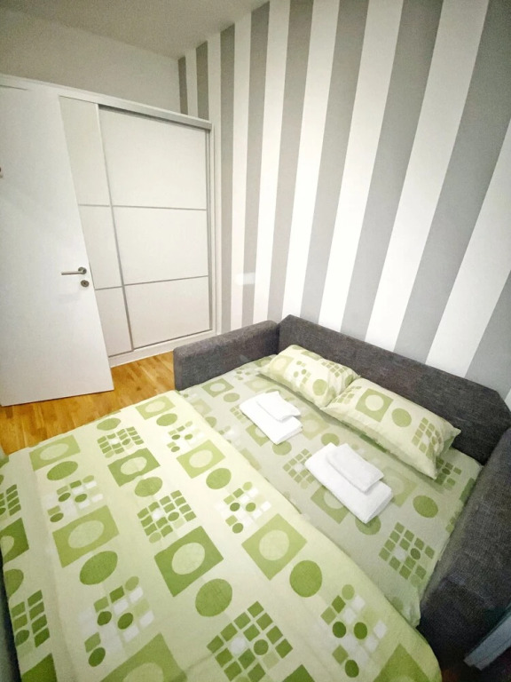 Pleasure Lux2