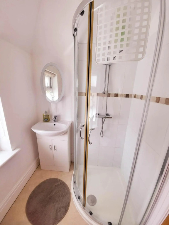 Beautiful Ensuite Beachfront Room Worthing Homestay