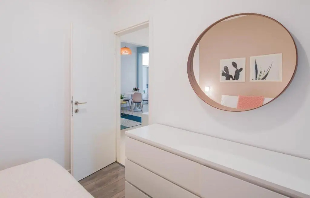 Modern 2 Bdr Spacious Apartment