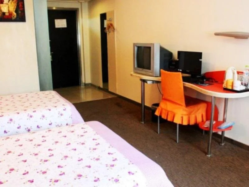 Motel 168 Zhenjiang North Road
