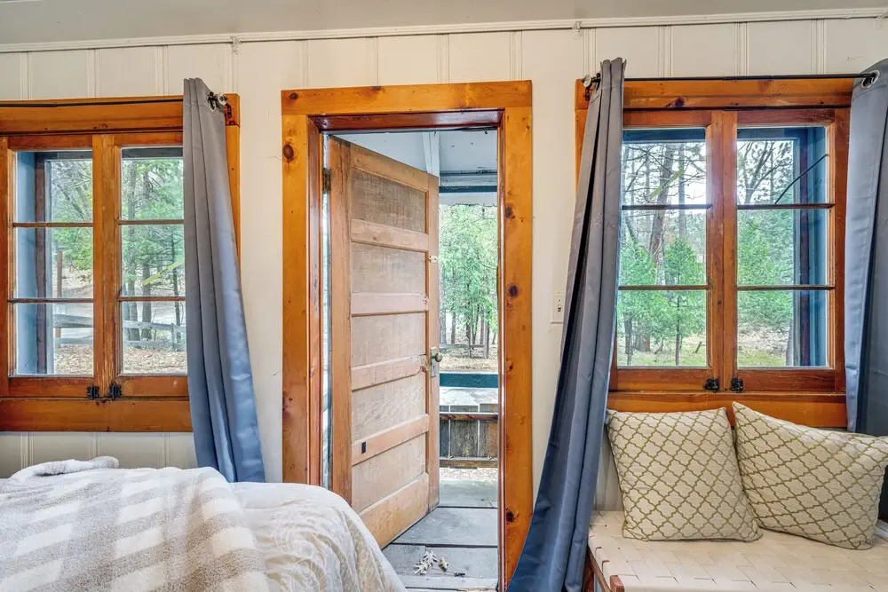 Serene Bass Lake Cabin Near Shopping & Dining!