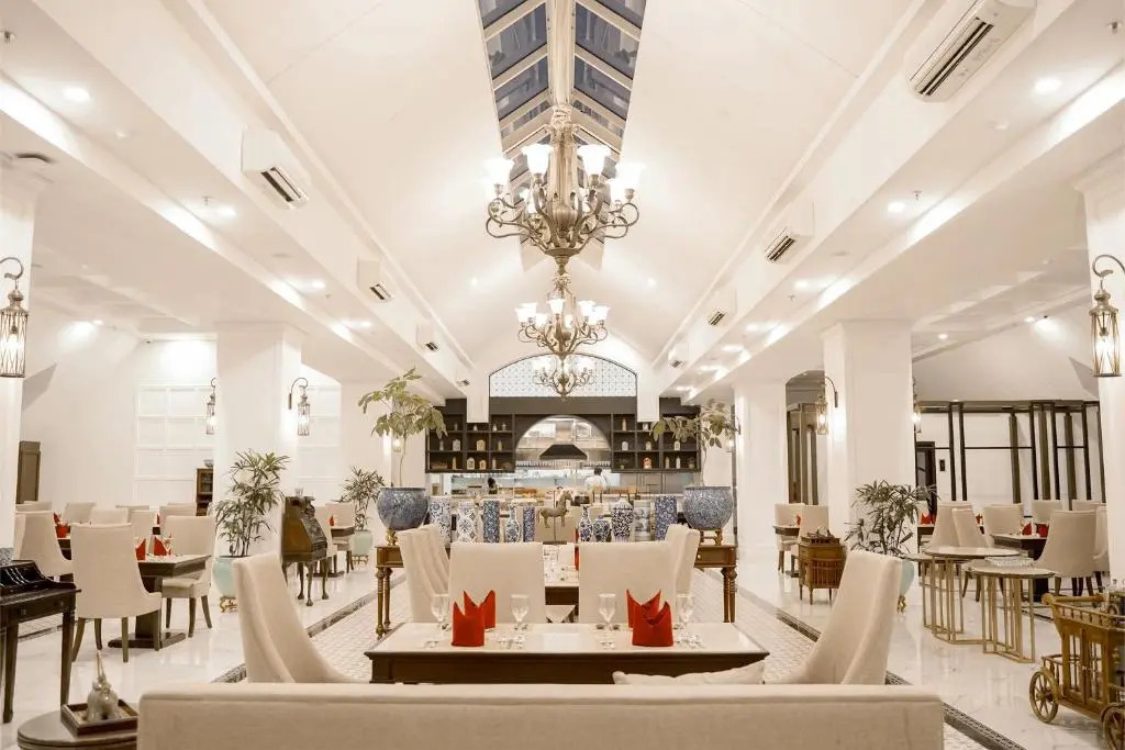MAHALAYA The Legacy Hotel