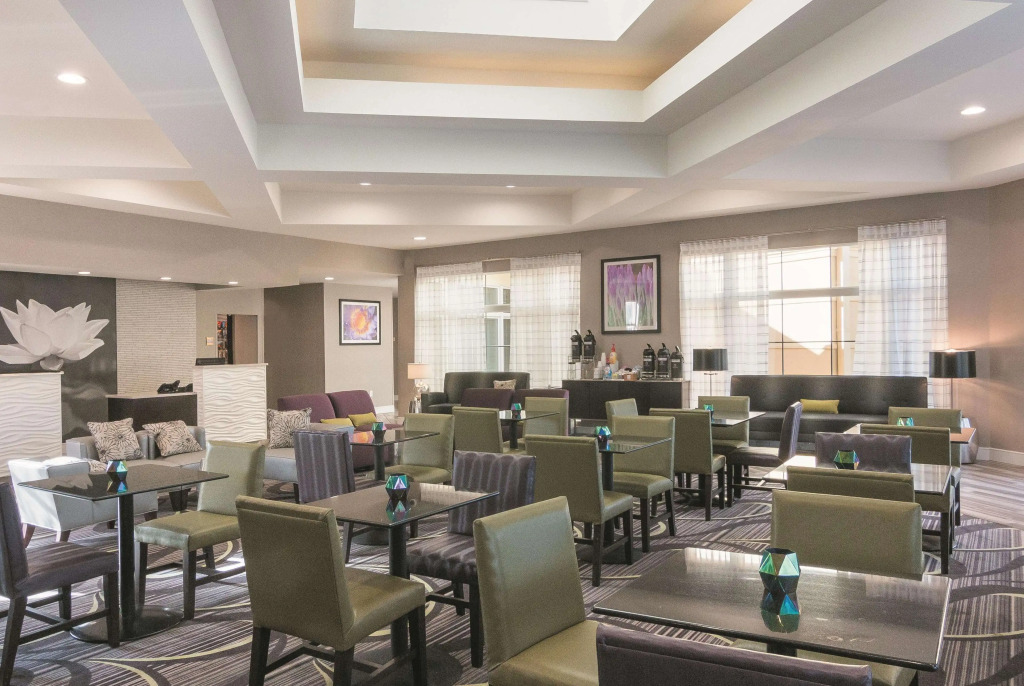 La Quinta by Wyndham Orlando Airport