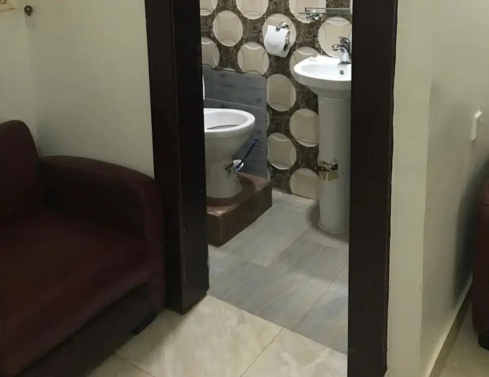Jim-Eddy Suites