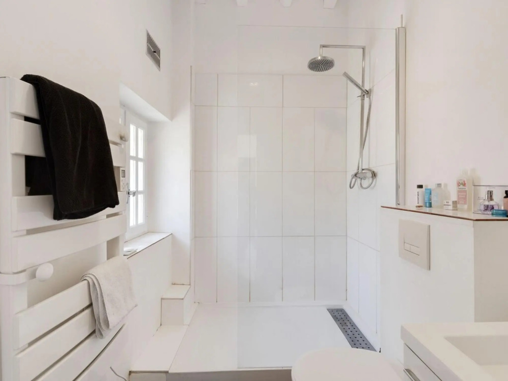 Modest Holiday Home in Avignon next to the City Centre