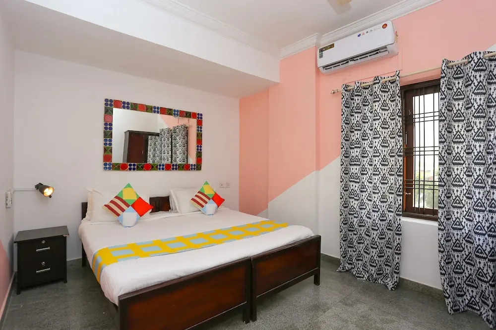 OYO Home 23654 Designer 2BHK