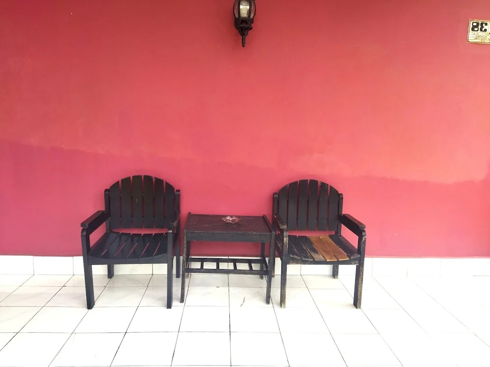Hotel O Wisma Phinisi Syariah Near Mall of Pinrang Sejahtera