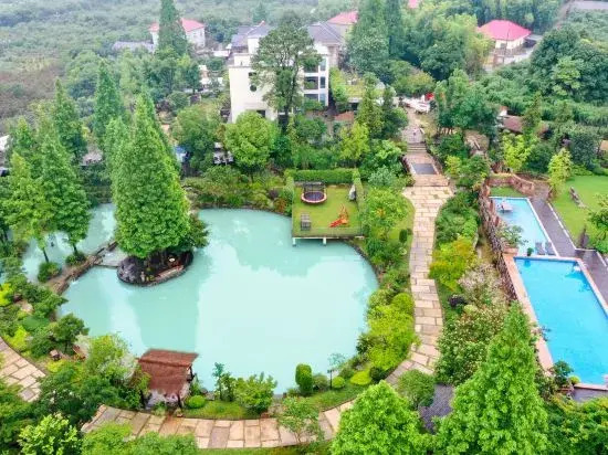 Mogan Mountain · Suzhou Style Garden Hostel