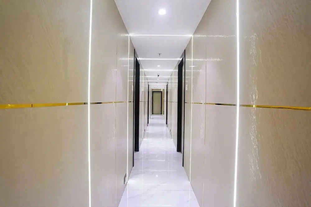 Fabhotel Dolphin Residency