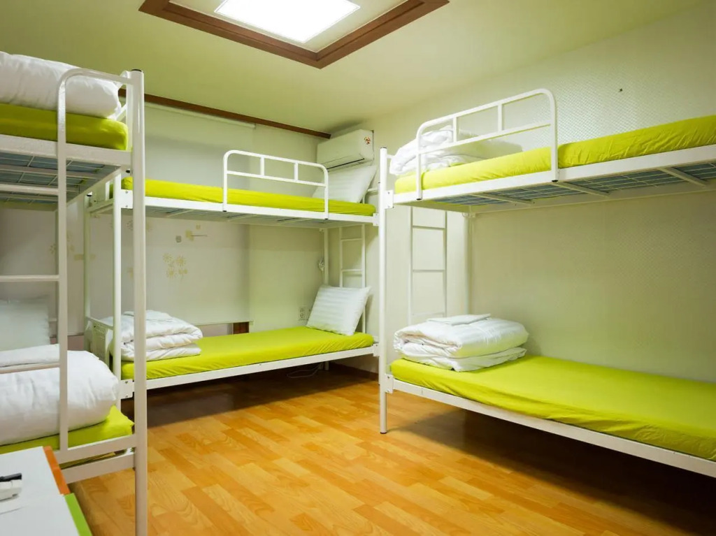 Doors Guesthouse Hongdae