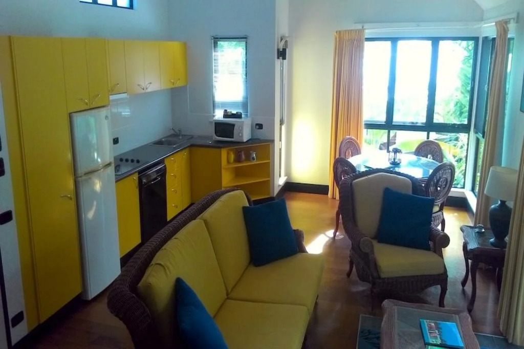 Dreamcatcher Beach-Side Apartments
