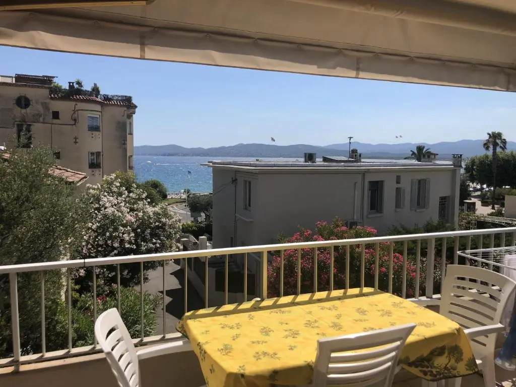 Appartement Saint-Raphaël, 1 pièce, 2 personnes - FR-1-466A-24