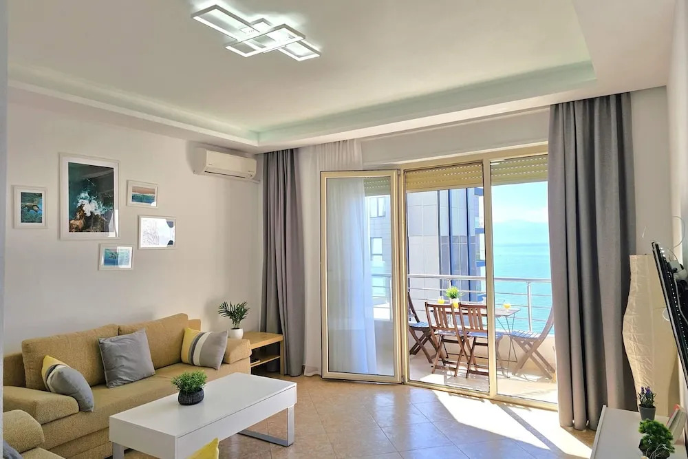 Two Bedroom Apartment With Sea View-021