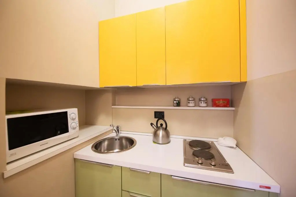 Magenta Luxury Crociferi 3