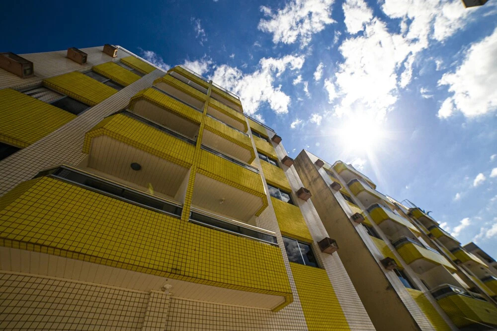Apto 22E ar condicionado e ventilador, 2 quartos, churrasqueira, elevador e piscina