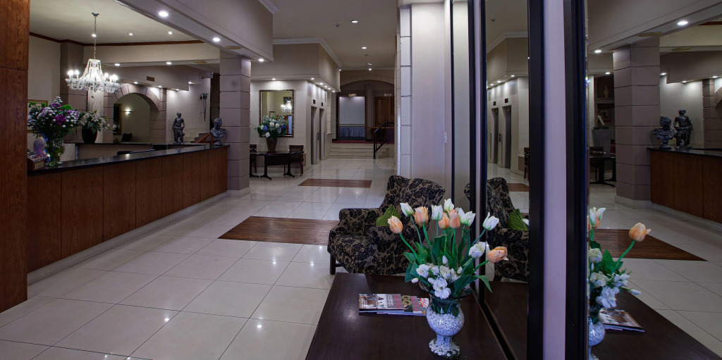 Apollo Hotel