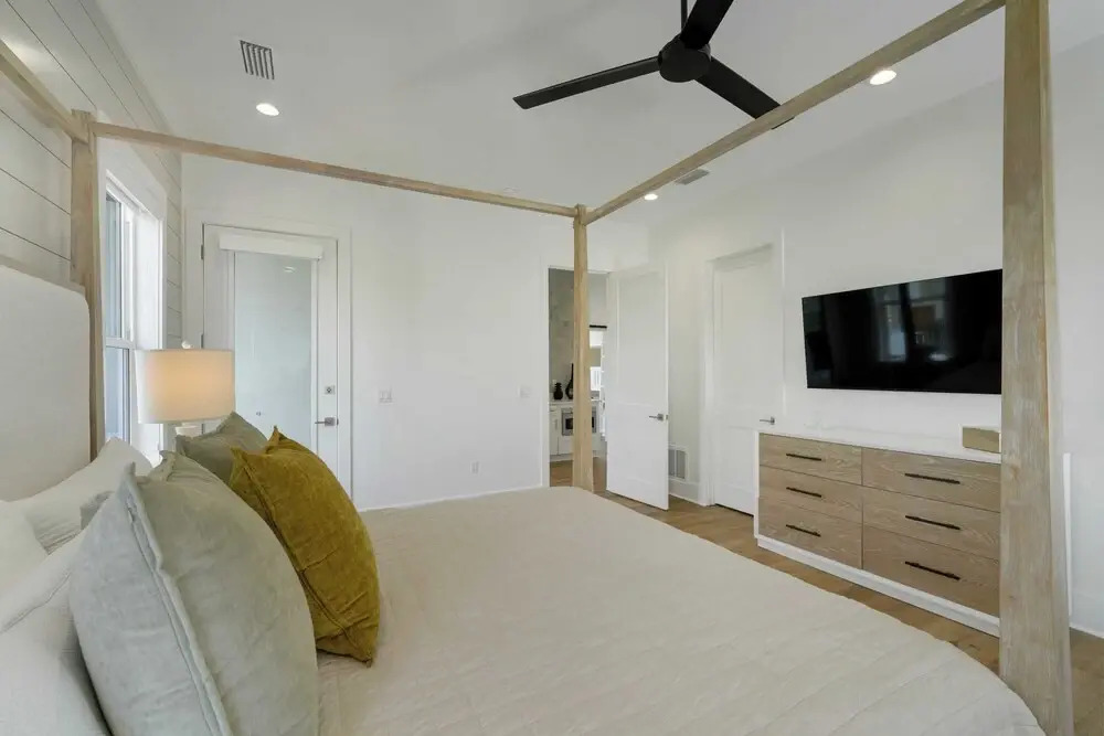 Sleeps 39 2 Luxe Homes w/ Free Golf Cart, Private Pool+spa 3 Blocks to Beach