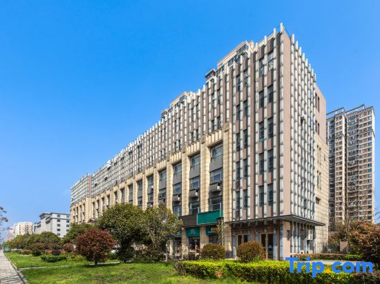 Yun Ting Hotel (Wuhan engineering technology college hotel)