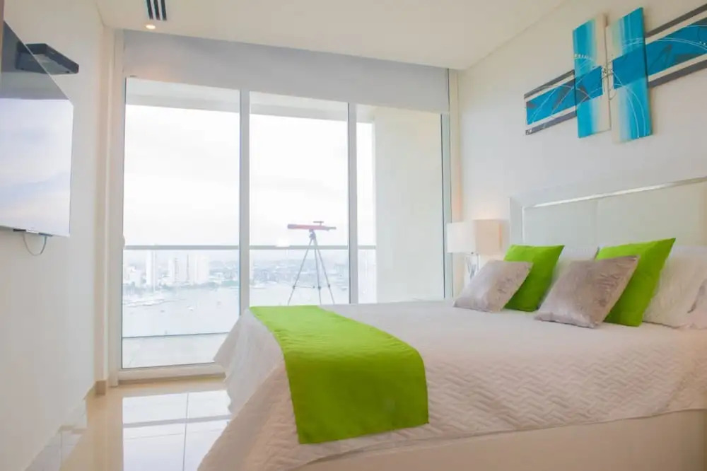 Luxurious Oceanfront Apartment