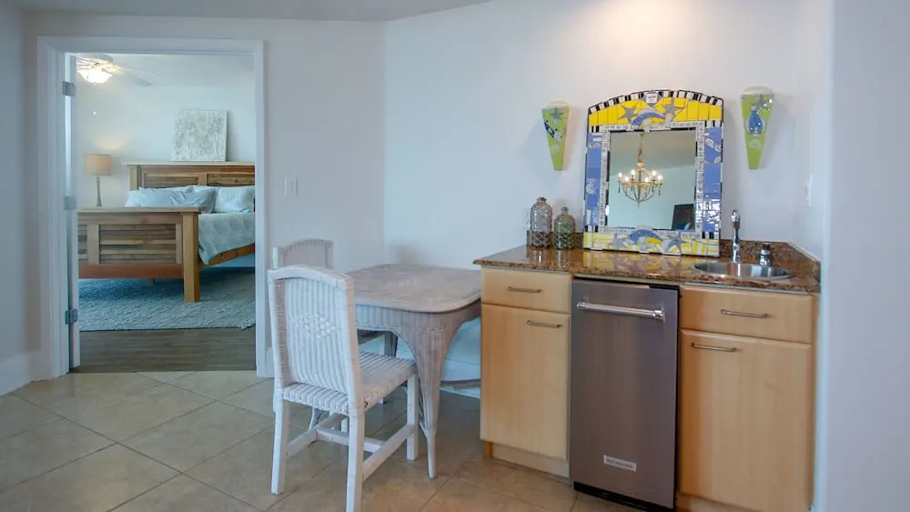 Renovated Three Bedroom - Unit Crb0211