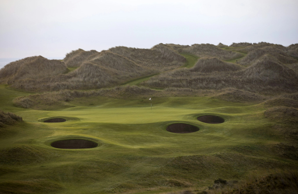 Trump MacLeod House & Lodge, Scotland