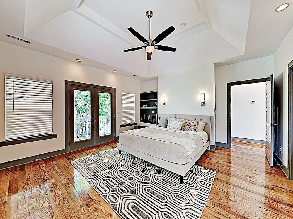 New Listing! Hip 3-story In East Nashville 4 Bedroom Home