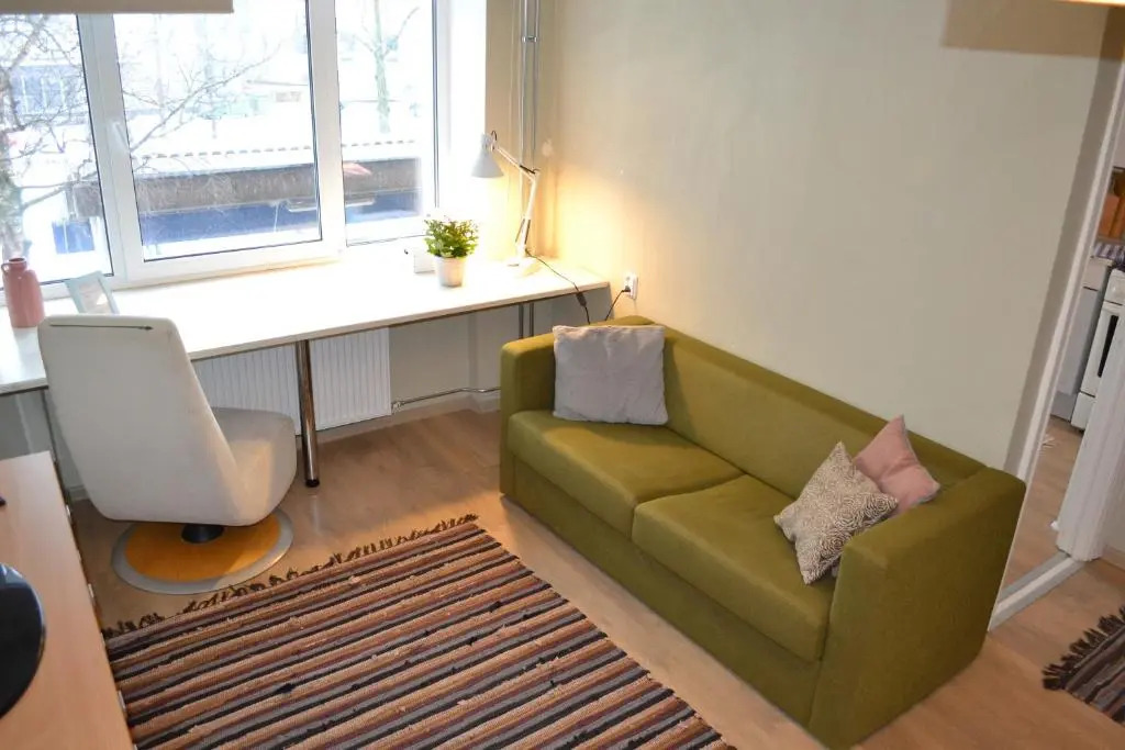 Sunny apartment, 7 min with tram to the Old Town