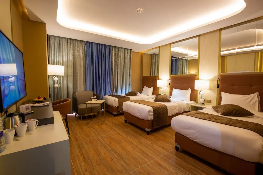 Petra Moon Luxury Hotel
