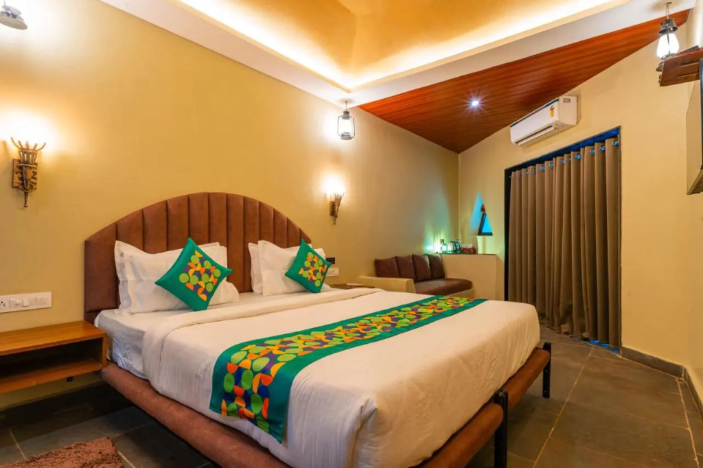 Treebo Premium Mowglis Den, Pench Tiger Reserve, Turia