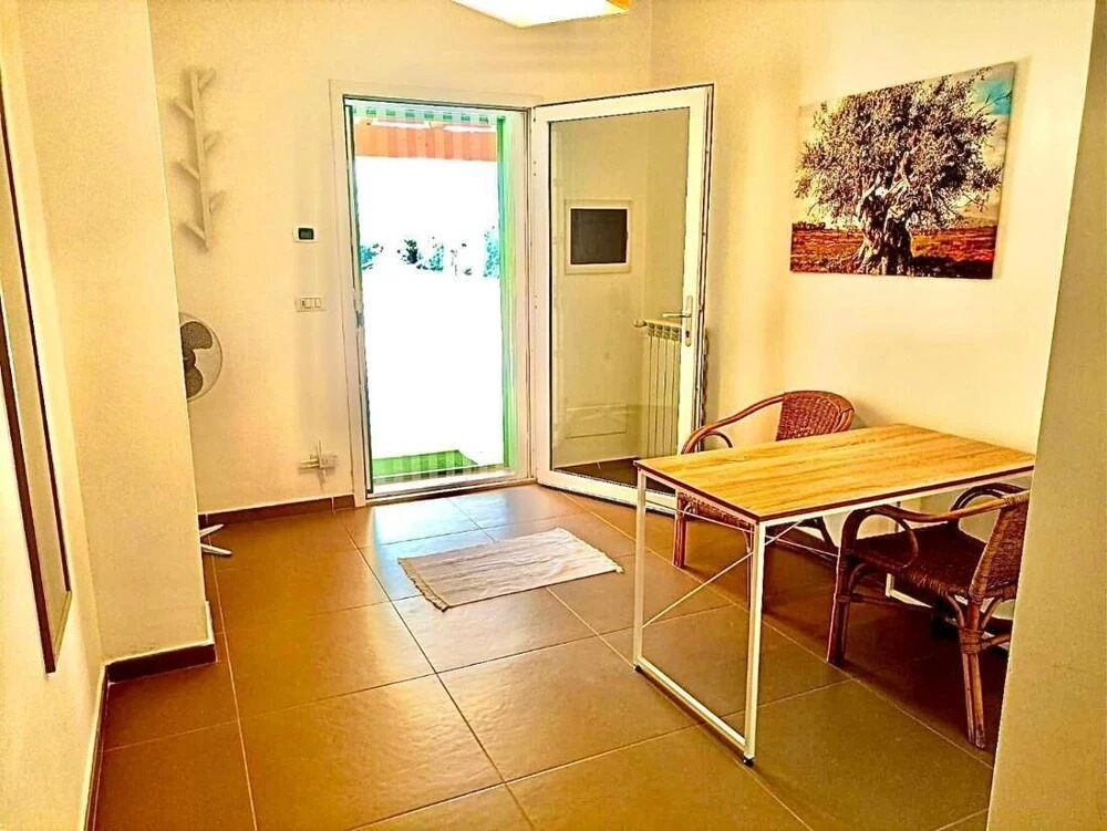 Villa Costanza, Complete and Modern Furnishings, a Green Oasis by the City