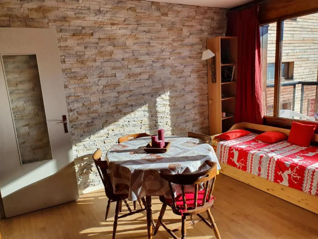 Studio Queyrelet 1 pied des pistes avec balcon & vue 2-4 personnes