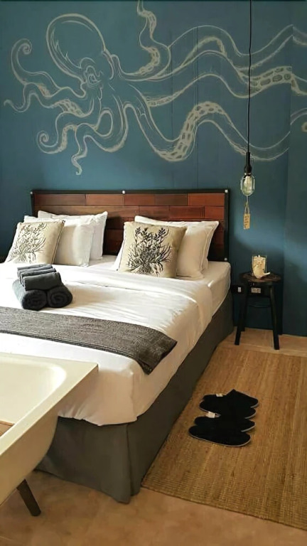 Guestroom 401