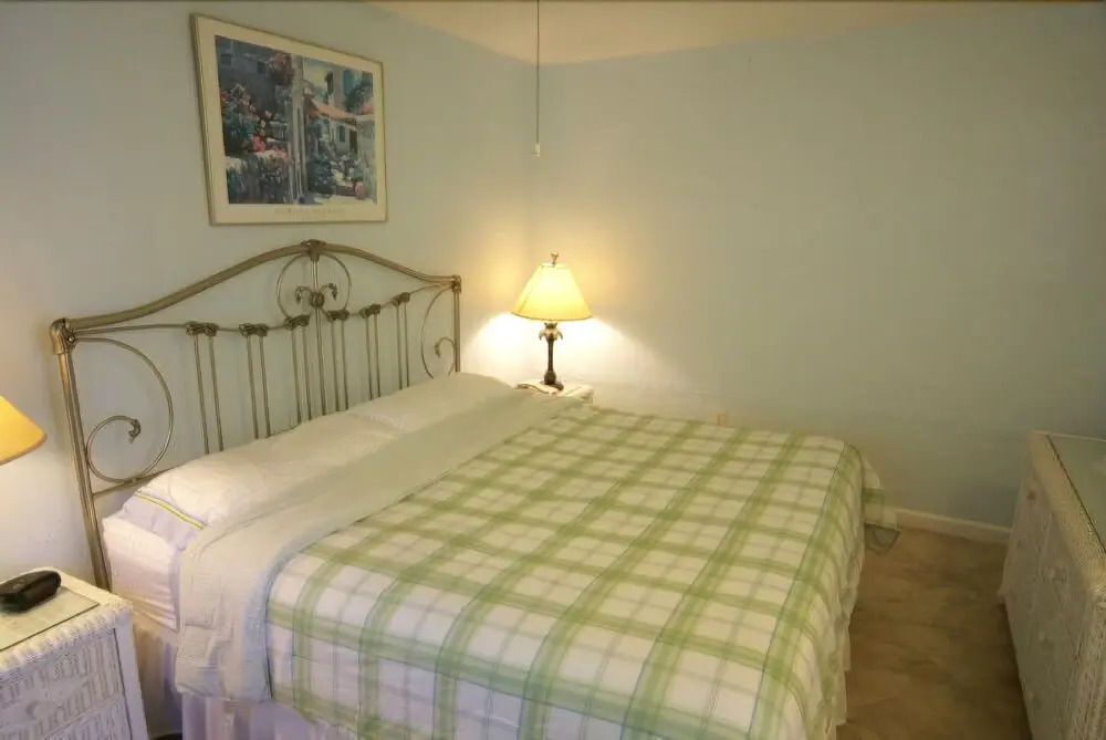 Sandpiper Inn