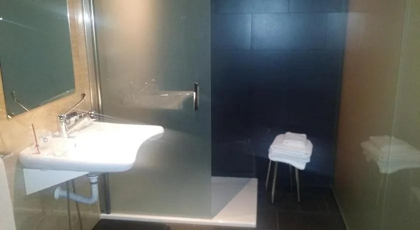 Escuderos Hotel Cruz