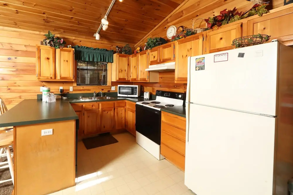 Four Seasons 193 - One Bedroom Cabin