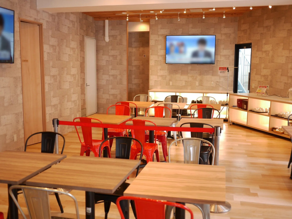Hiroshima Peace Hotel - Hostel