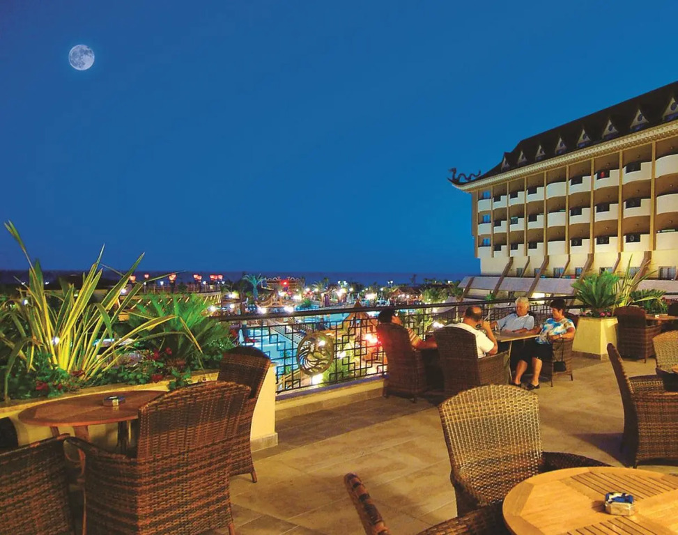 Royal Dragon Hotel