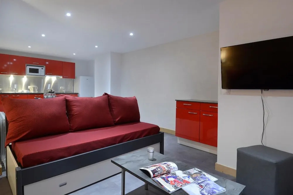 Residence Saintjacques Five-room Apartment for 11 People, in the Resort Center S513