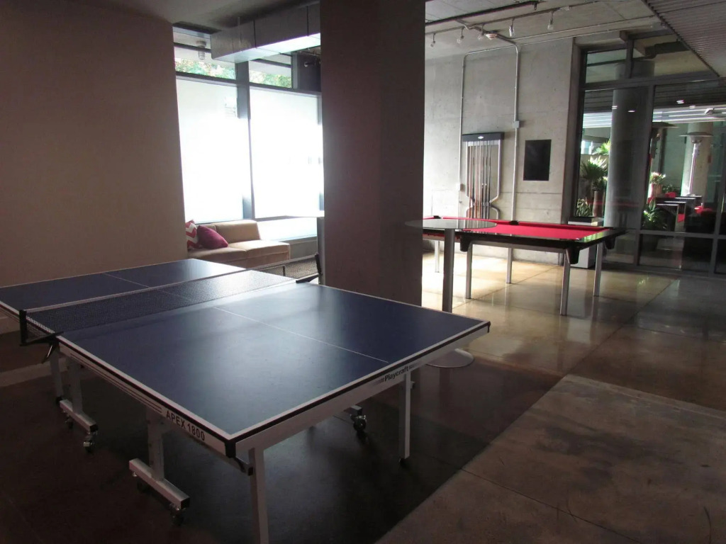 Luxury Loft Next to Staples Center