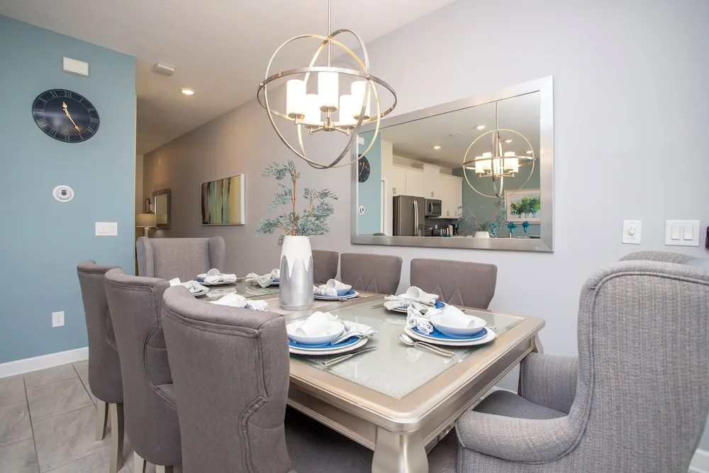 Ravishing Four Bd w Pool Close to Disney 4947