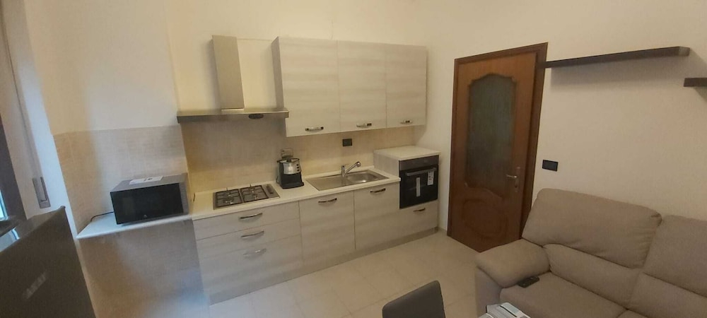 Comfortable Apartment With Hydromassage Shower